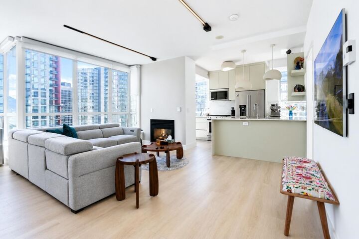 Property Photo: 1239 W Georgia Street 1909 BC V6E 4R8