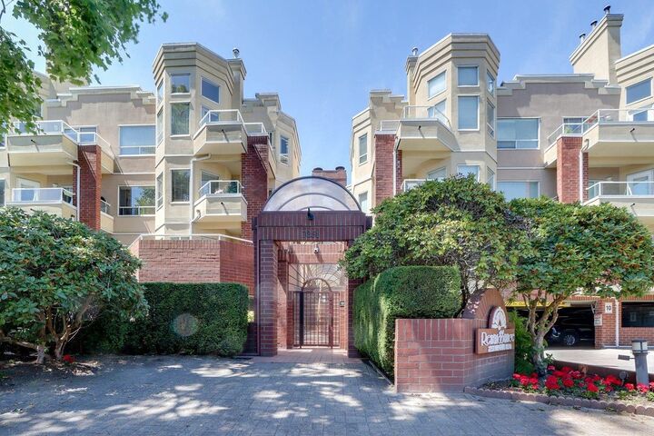 7251 Minoru Boulevard 325 — photo 1