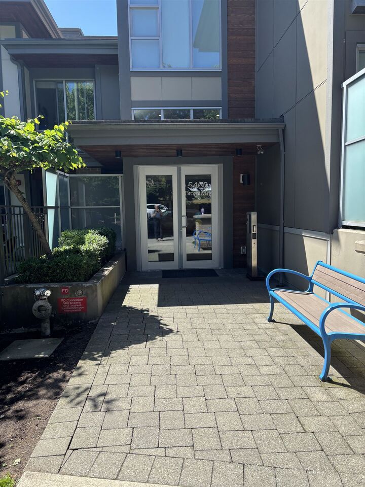 Property Photo: 5460 Broadway 319 BC V5B 0B4