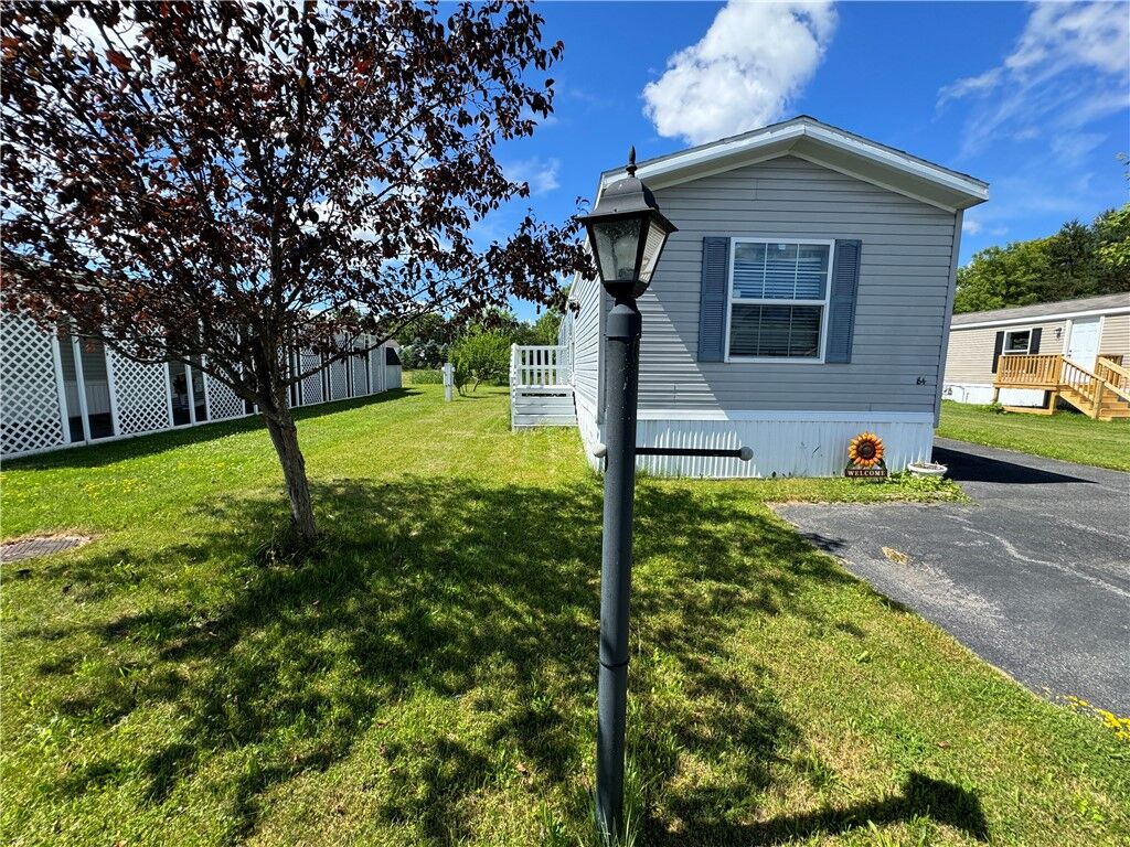 Property Photo:  1021 Waterloo Geneva  #84 Road  NY 13165 