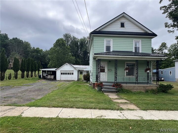 Property Photo:  122 E Union Street  NY 14706 