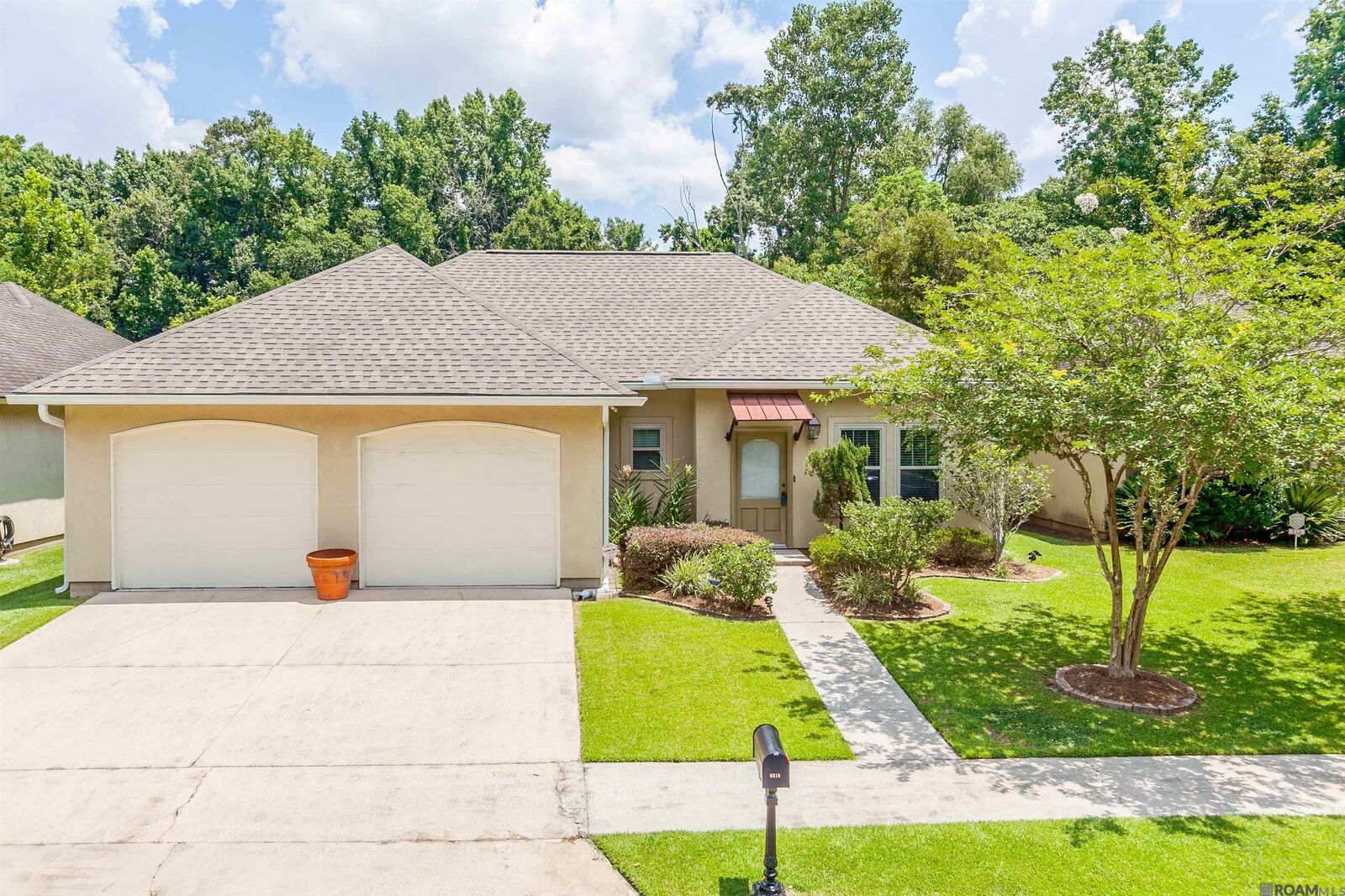 Property Photo:  9319 Boone Dr  LA 70810 