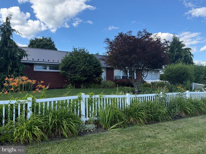 Property Photo:  1030 Saint Paul Street  PA 17837 