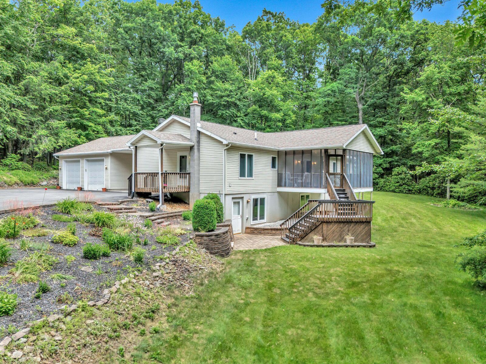 Property Photo:  50 Teaberry Circle  PA 18235 