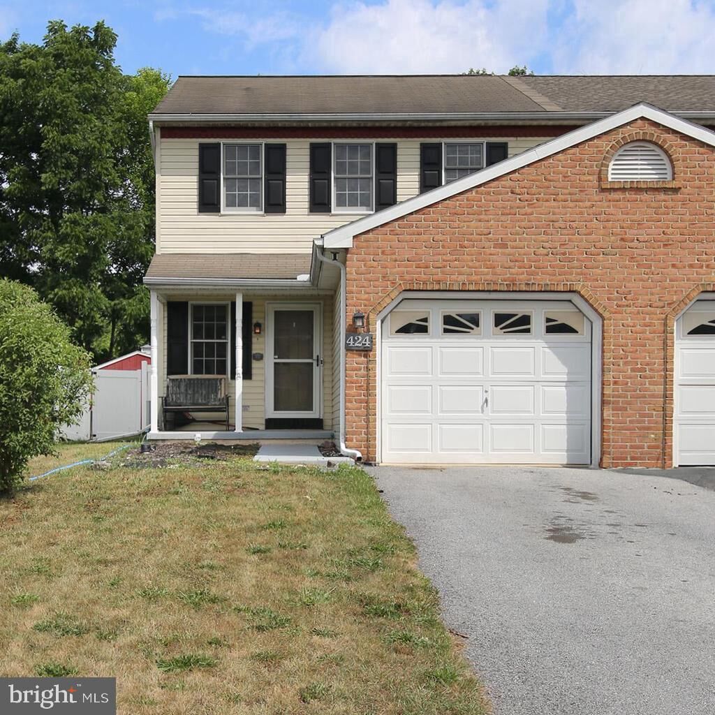 Property Photo:  424 Cindy Dr L-0060  PA 17038 