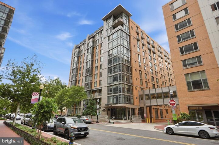 Property Photo:  440 L Street NW 105  DC 20001 