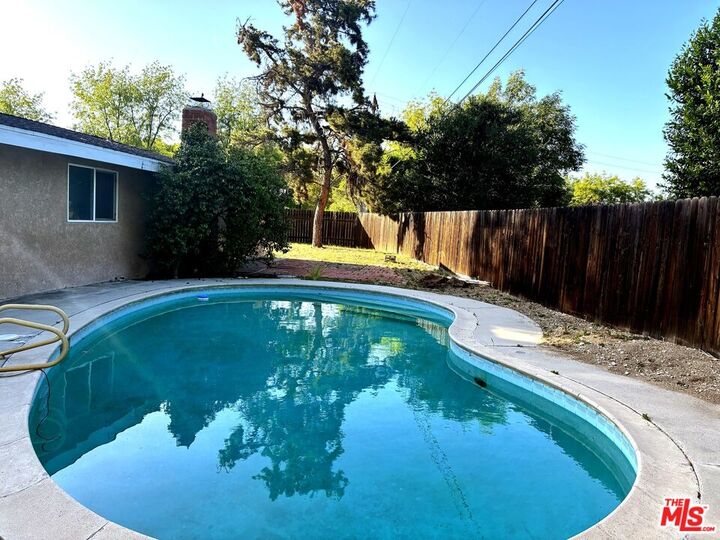 Property Photo:  5658 Keokuk Ave  CA 91367 
