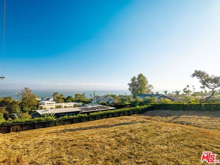 Property Photo:  30163 Cuthbert Rd  CA 90265 