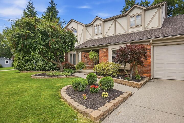 Property Photo:  5493 Glasgow Place  OH 43235 