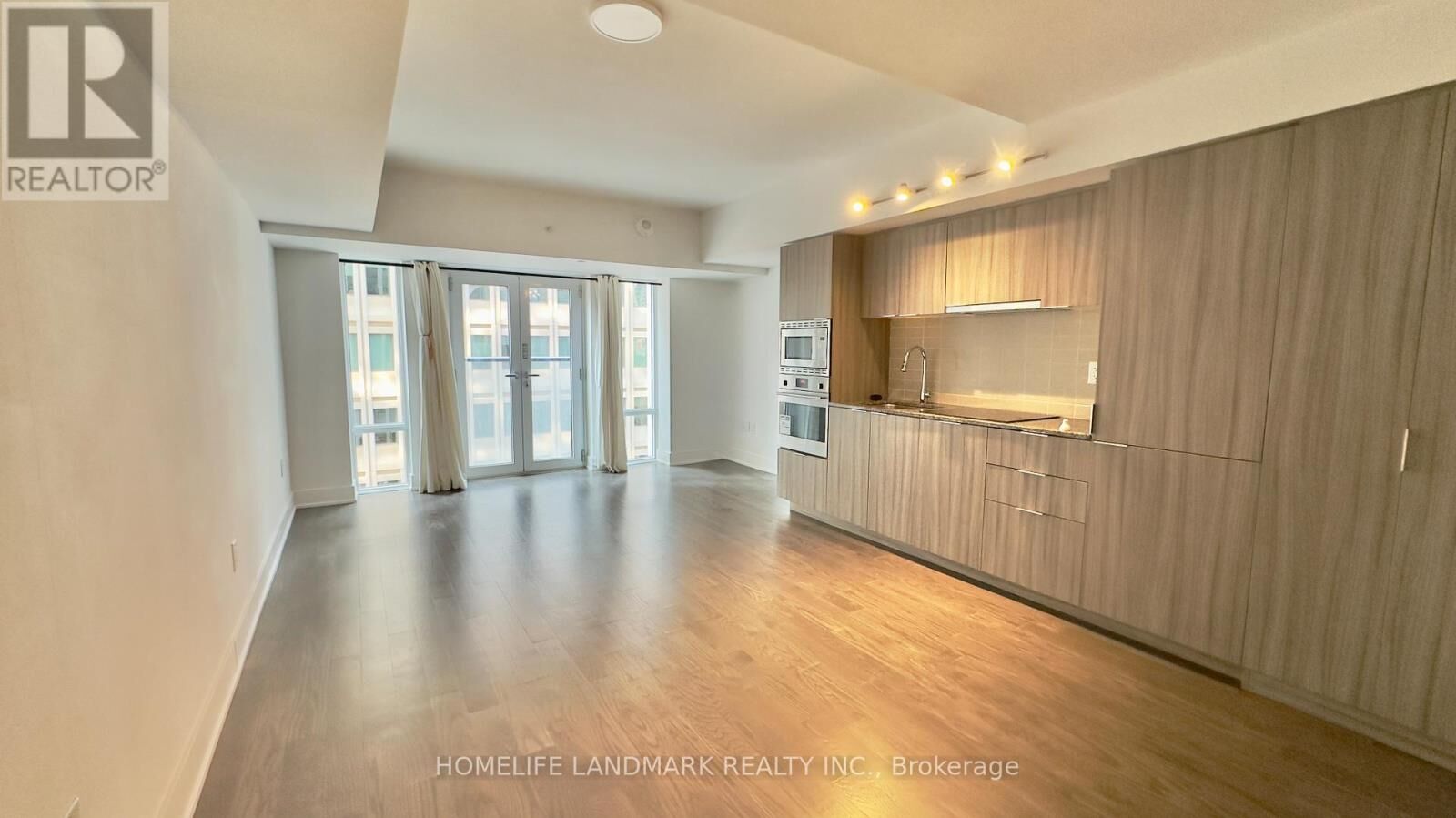 Property Photo:  955 Bay Street 621  ON M5S 2A2 