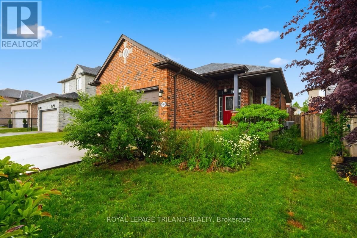 Property Photo: 989 Roulston Crescent ON N6H 0E8