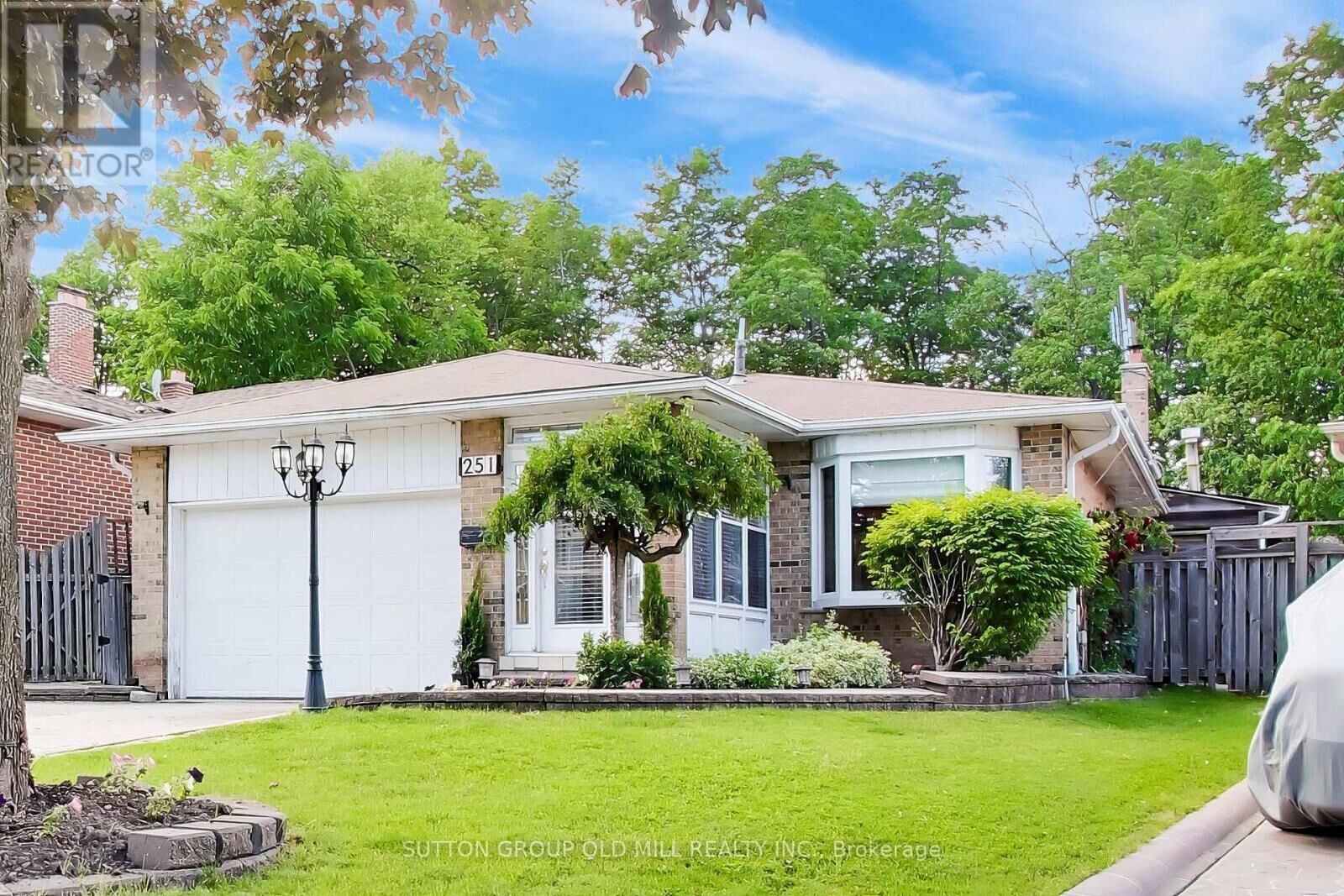 Property Photo:  251 Chalfield Lane  ON L4Z 1L1 