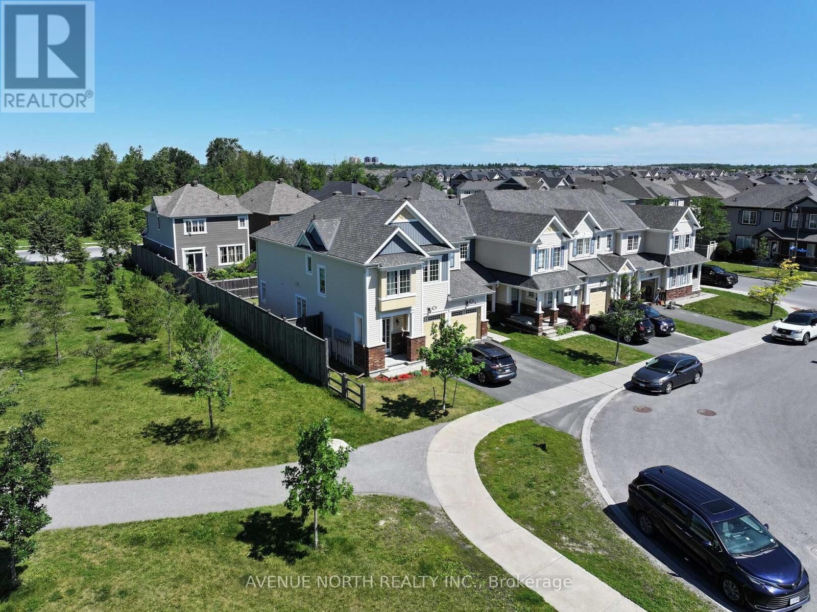 Property Photo:  558 Ensatina Crescent  ON K2J 6H4 