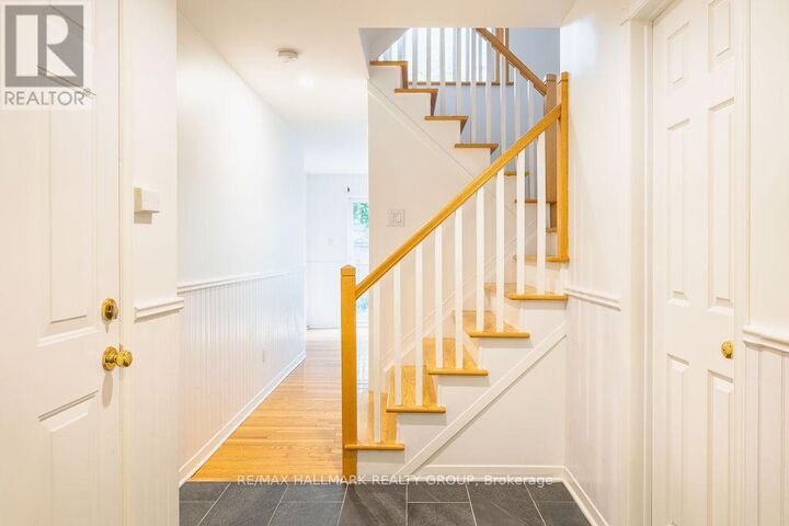 Property Photo:  257 Mart Circle  ON K1K 4S6 