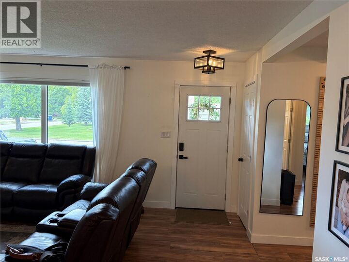Property Photo:  772 Portage Avenue  SK S0A 4J0 