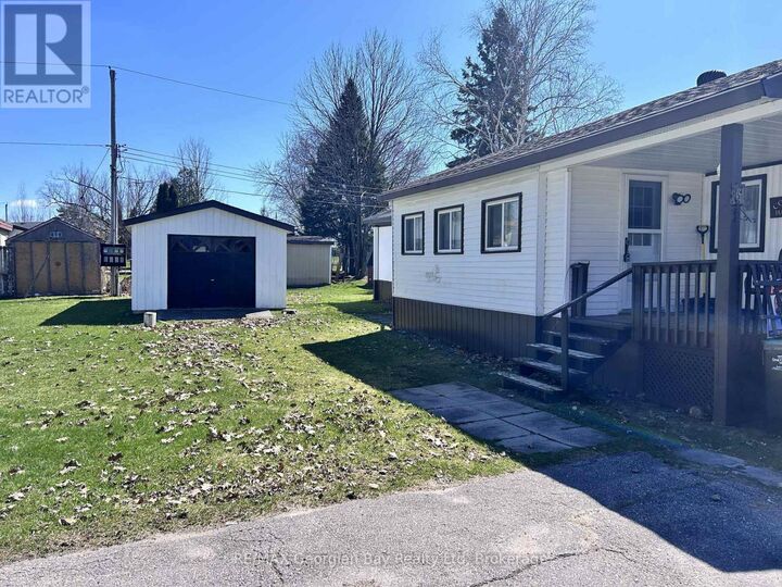 Property Photo: 3 Northland Road ON L4R 0B9