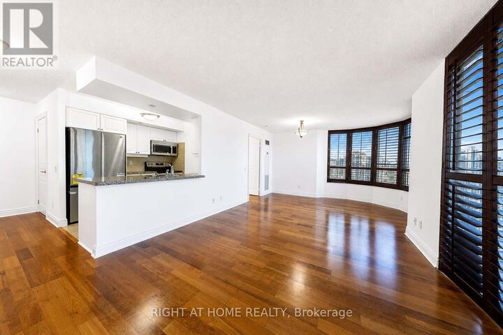 Property Photo:  10 Northtown Way 1405  ON M2N 7L4 