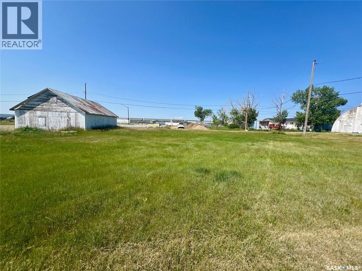 Property Photo:  207 Coteau Street  SK S0G 0G0 