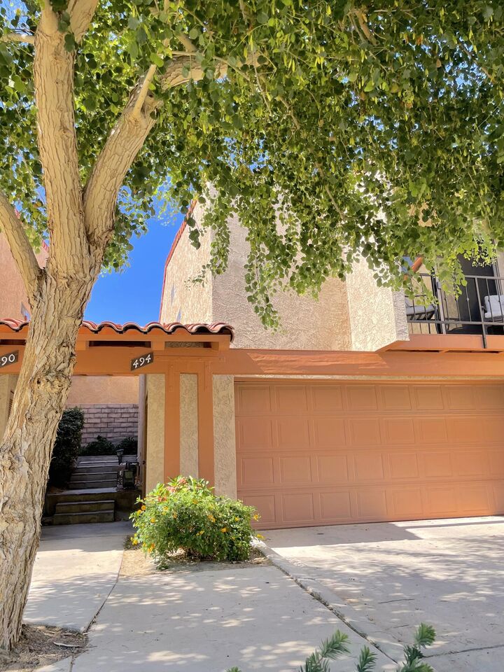 Property Photo:  494 E Calle Begonia  CA 92262 