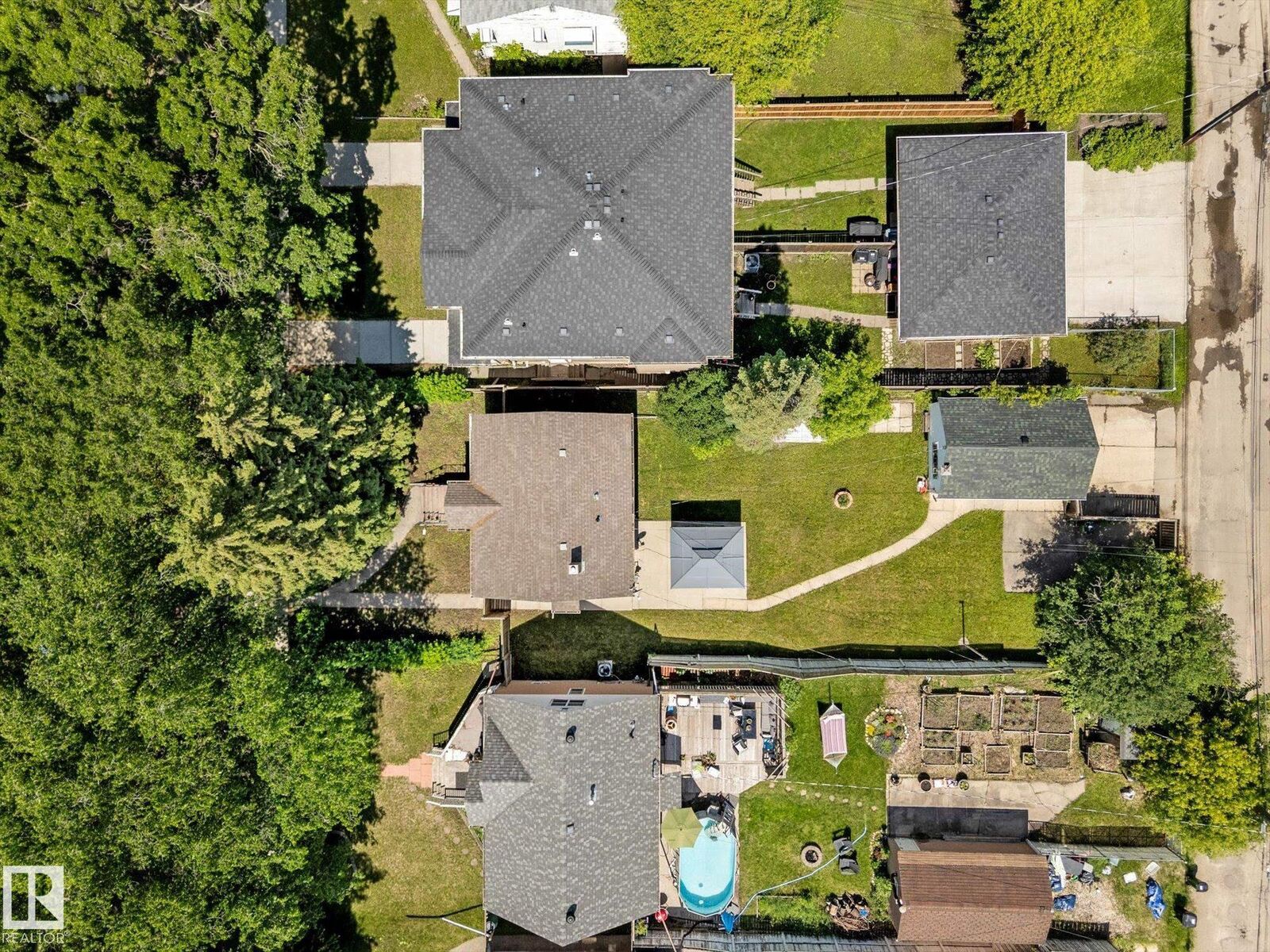 Property Photo: 11727 129 Street NW AB T5M 0Y8