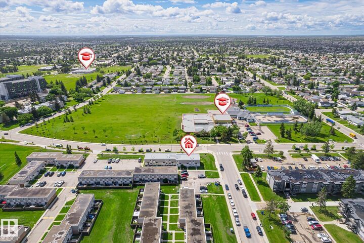 Property Photo:  186 Cornell Crest NW  AB T5C 3C3 