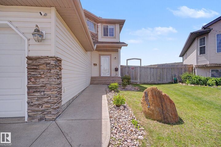 Property Photo: 262 Dunvegan Road NW AB T5L 5E5