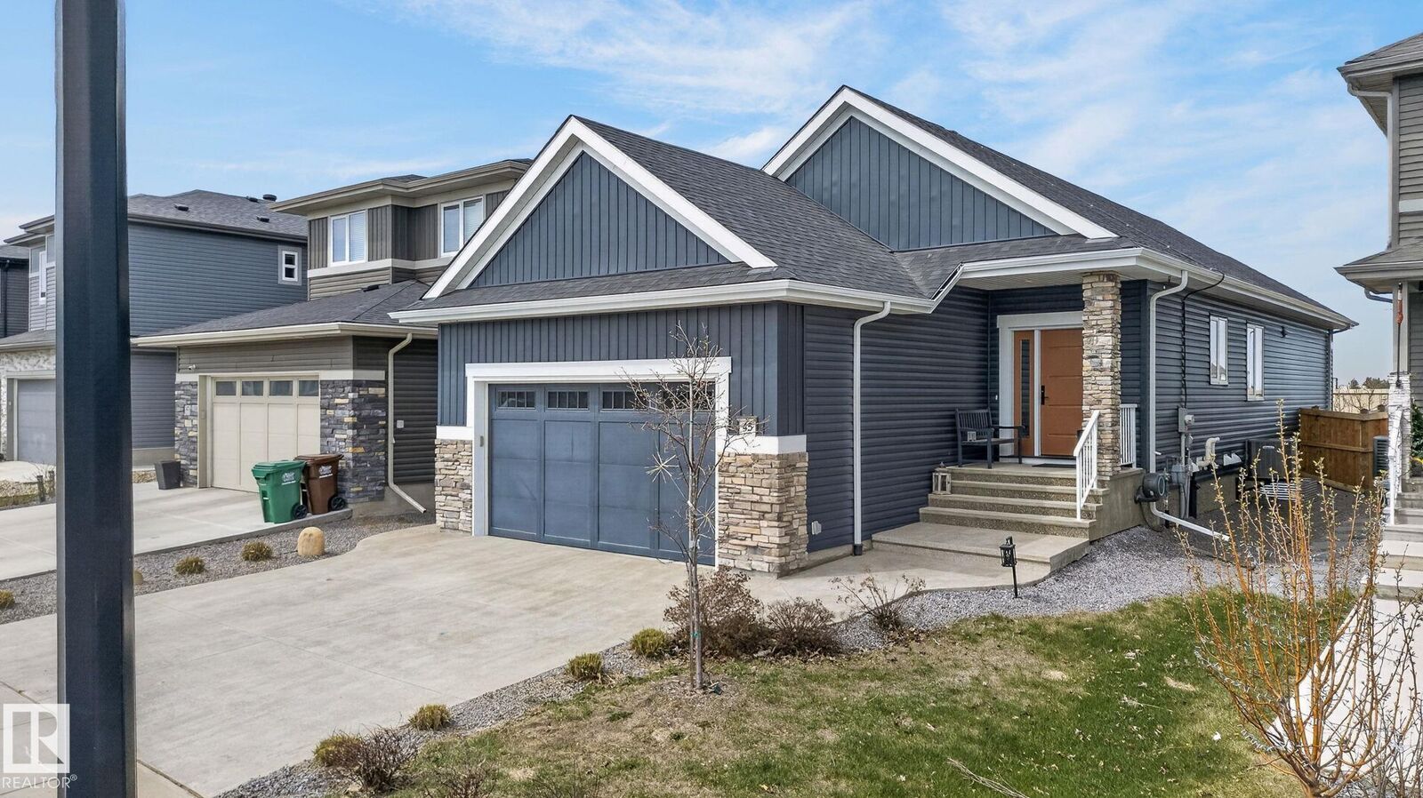 Property Photo:  45 Evermore Crescent  AB T8N 7W9 