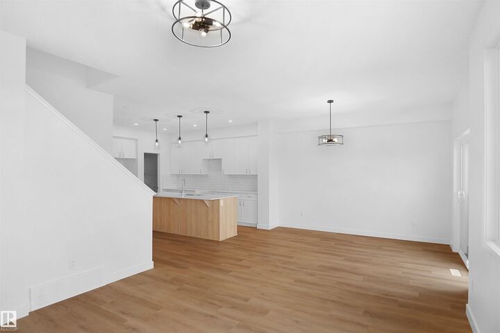 Property Photo: 956 17 Avenue NW AB T6T 2S5