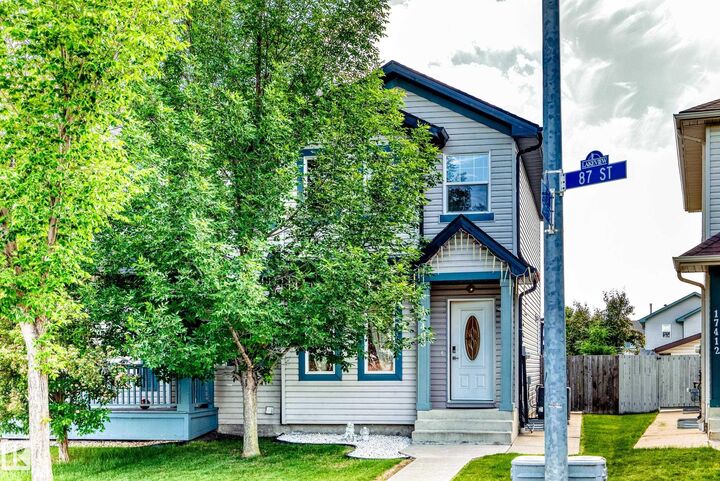 Property Photo:  17408 87 Street NW  AB T5Z 3Z3 