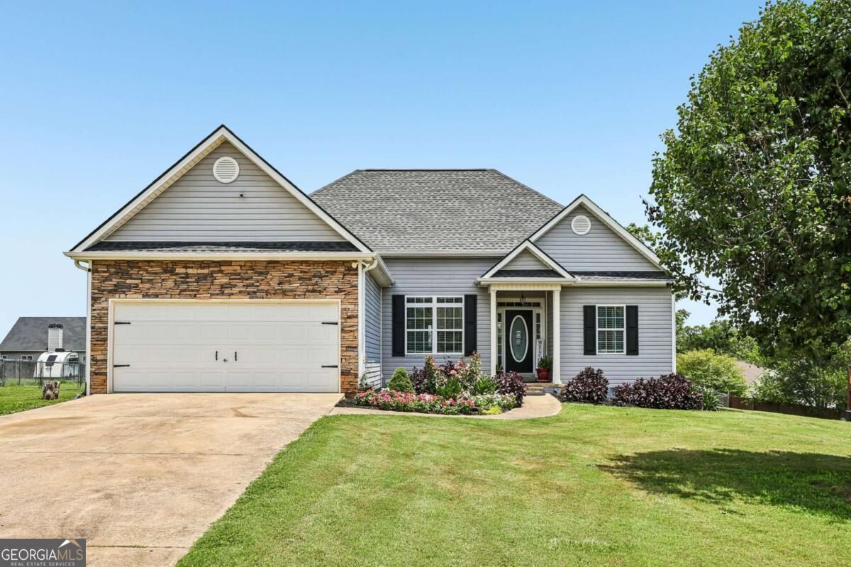 Property Photo: 221 Polar Lane GA 30117