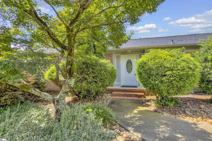 Property Photo:  412 Holly Lane  SC 29662 