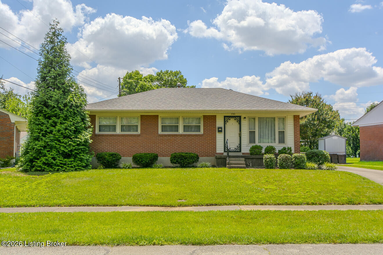 Property Photo:  3501 Mina Ct  KY 40220 