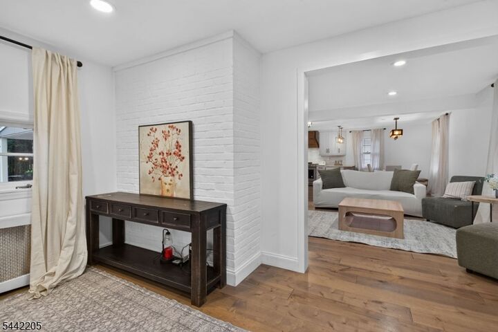 Property Photo:  2160 Raritan Rd  NJ 07076 