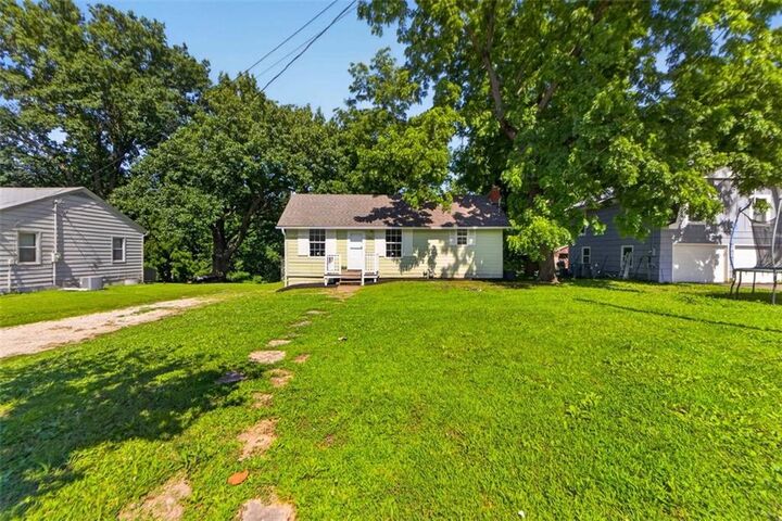 Property Photo:  3011 N 47th Terrace  KS 66104 