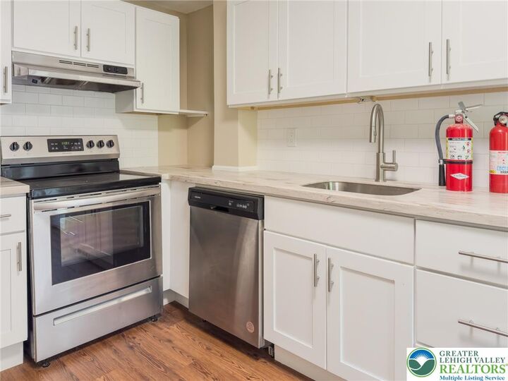 Property Photo:  715 Cattell  PA 18042 
