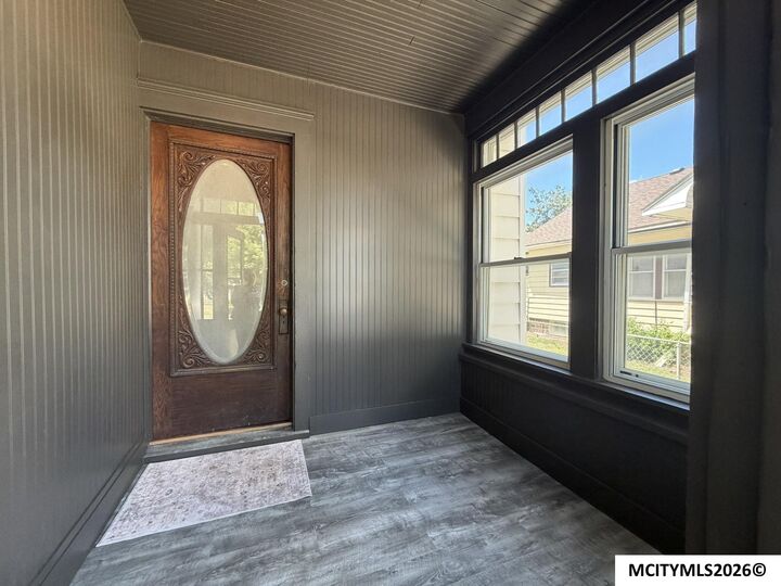 Property Photo:  1302 N Adams  IA 50401 