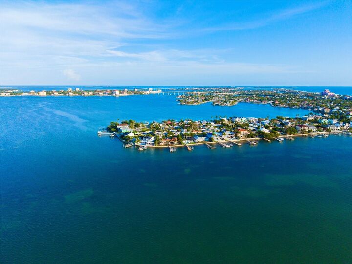 Property Photo:  1015 Boca Ciega Isle Drive  FL 33706 