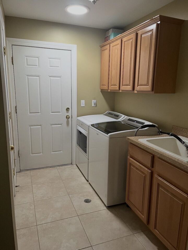 Property Photo:  35275 Silver Maple Drive Unit 37, Bldg 7  MI 48035 