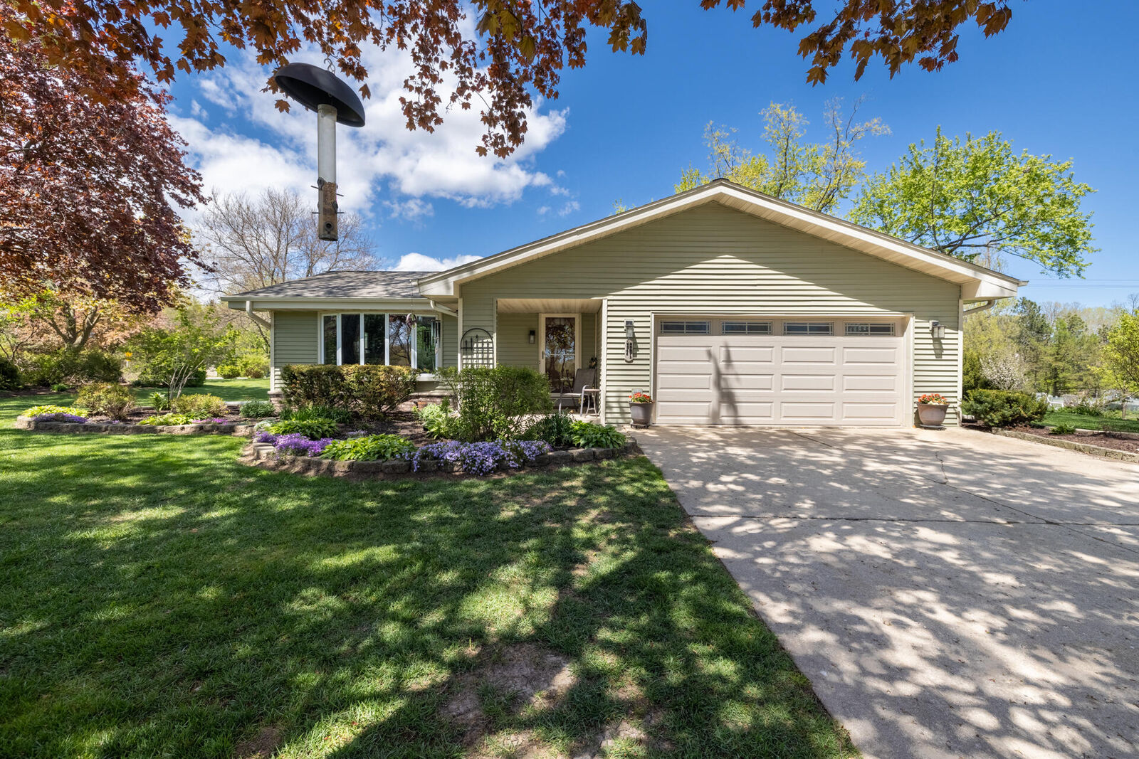 Property Photo:  W248n9575 Norwauk Ct  WI 53017 