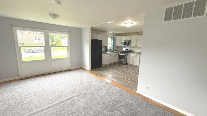 Property Photo:  213 Butte Lane  IL 60110 