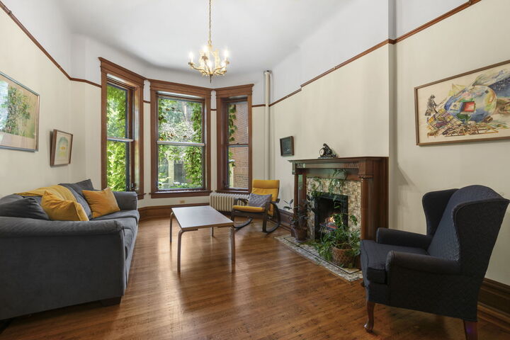 Property Photo: 5744 S Kenwood Avenue 1 IL 60637