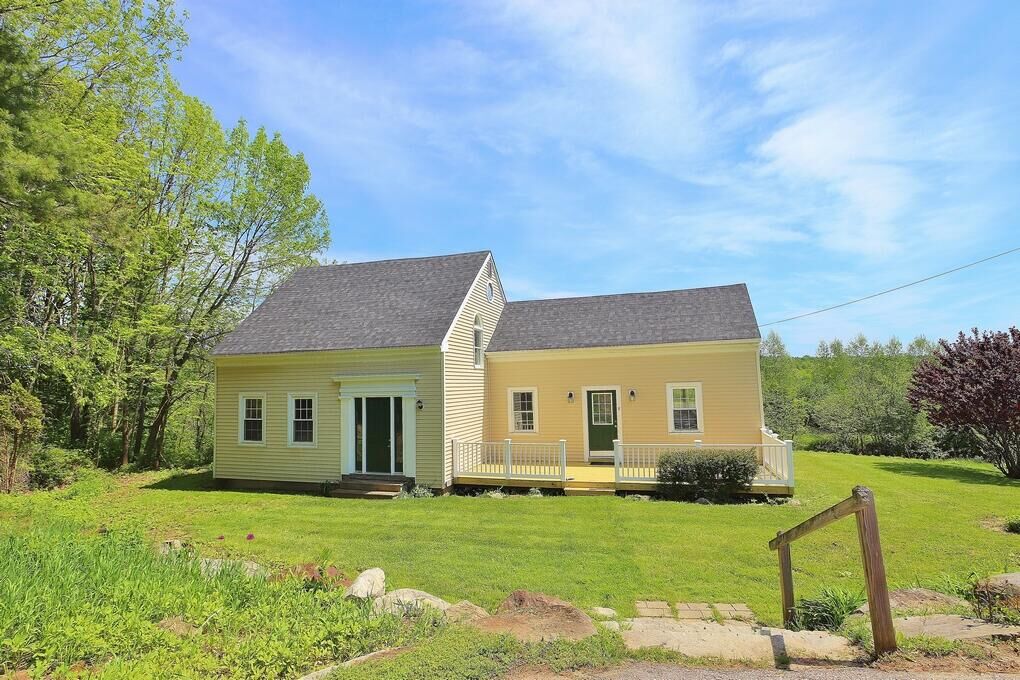 Property Photo:  8 Strawberry Lane  ME 04856 