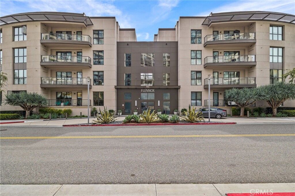 Property Photo:  402 Rockefeller 305  CA 92612 