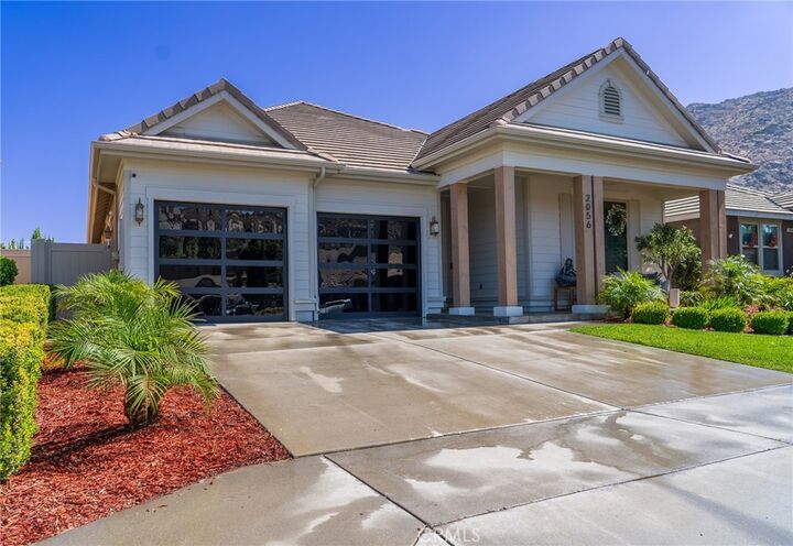 Property Photo:  2056 Caltha Way  CA 92571 