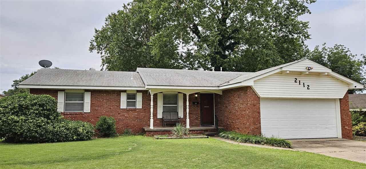 Property Photo:  2112 Juanito Ave.  OK 74604 
