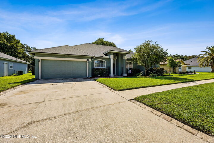 Property Photo:  1537 Maple Leaf Lane  FL 32003 