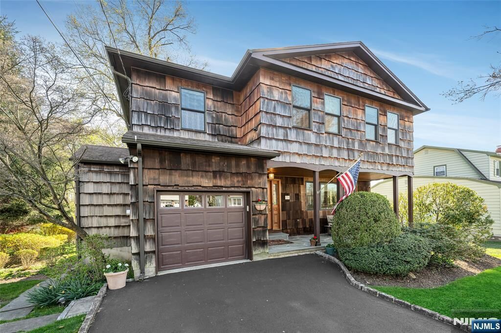 Property Photo:  10 Woodmere Road  NJ 07006 