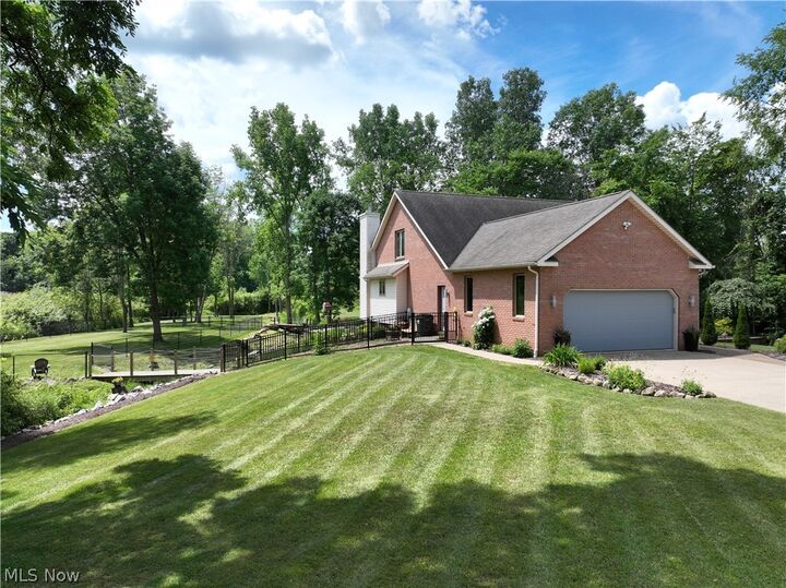 Property Photo:  6476 Harbor Drive NW  OH 44718 