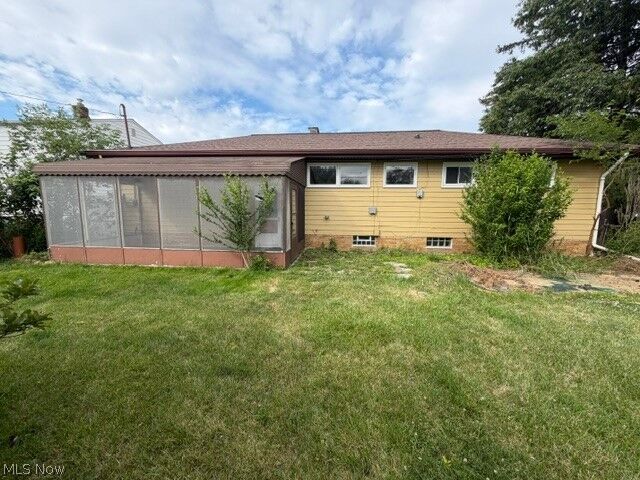 Property Photo:  149 Parkway Drive  OH 44095 
