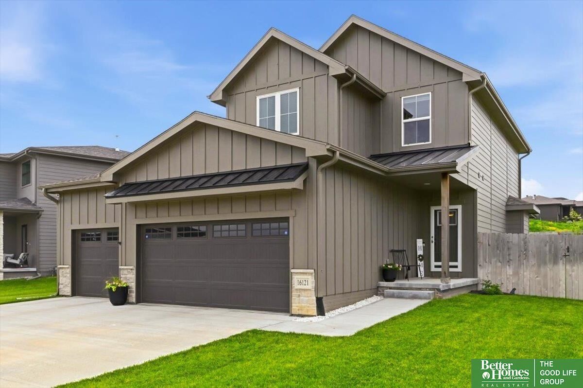 Property Photo:  16121 Isabella Street  NE 68007 
